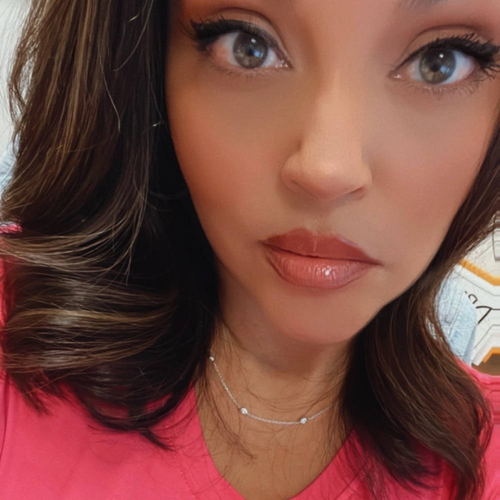 Meet your Posher, Lisa